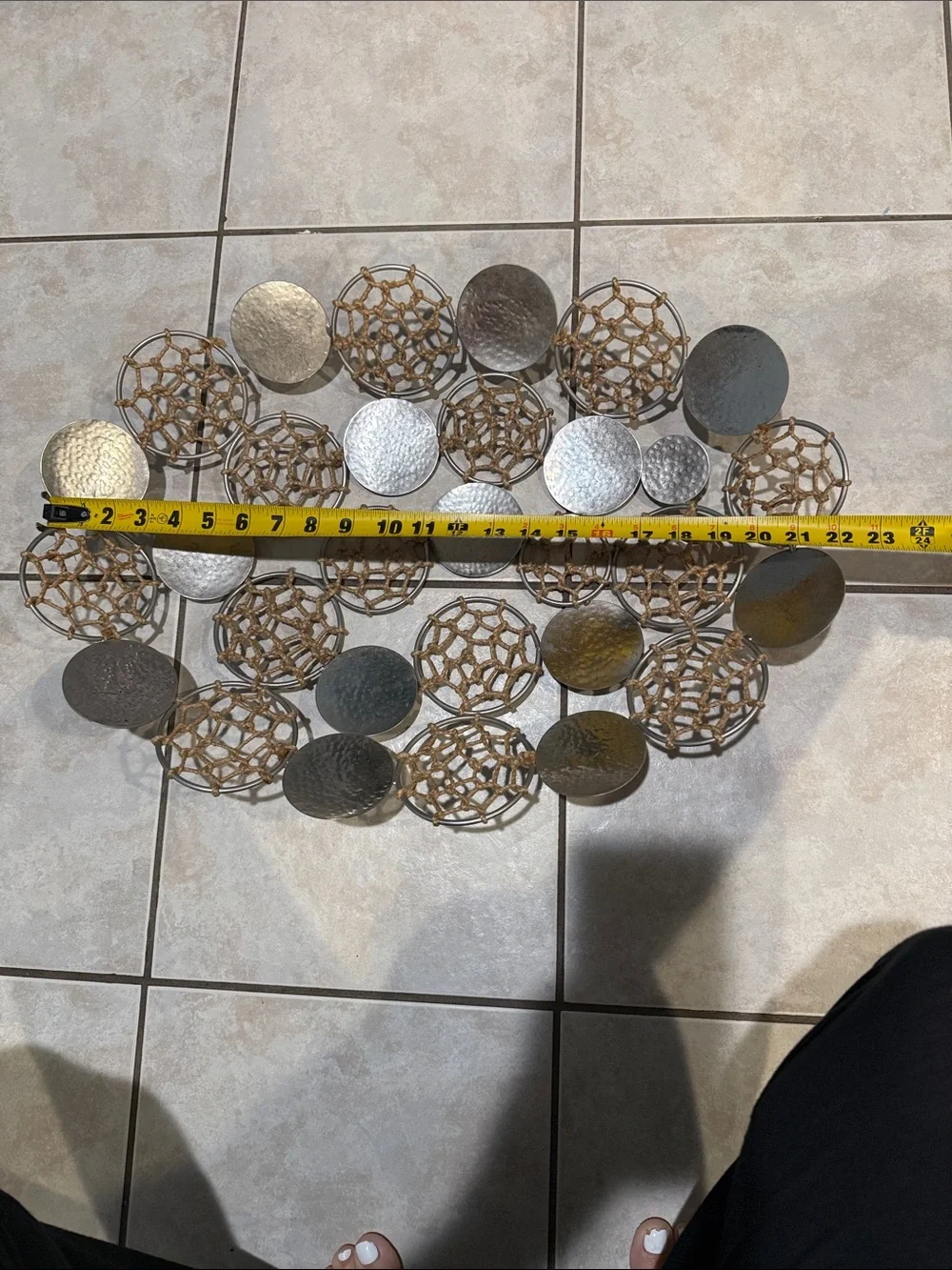 Great Looking metal and rope decorative tray! Great for a coffee table